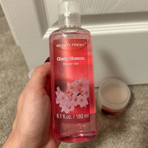 Cherry Blossom Body Set - Picture 2 of 6